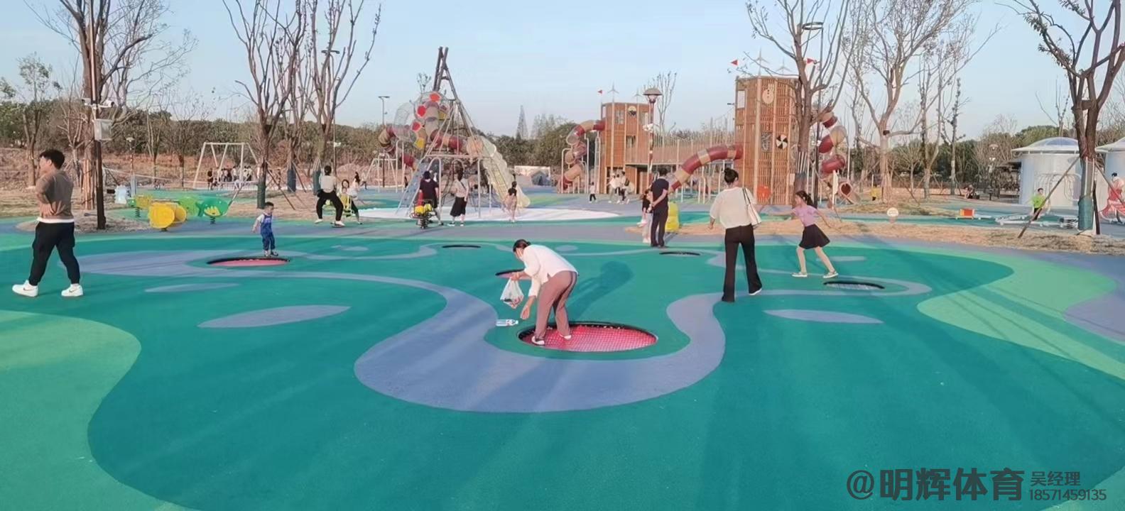 信阳公园跑道是用什么材料做成的